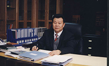 “做企业就像爬山”——访江南官方网页版董事长李建华